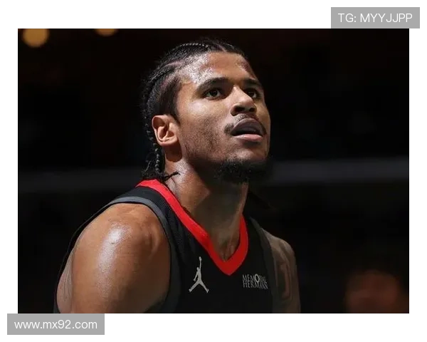 格林绝杀躺地谢全队太阳盛赞